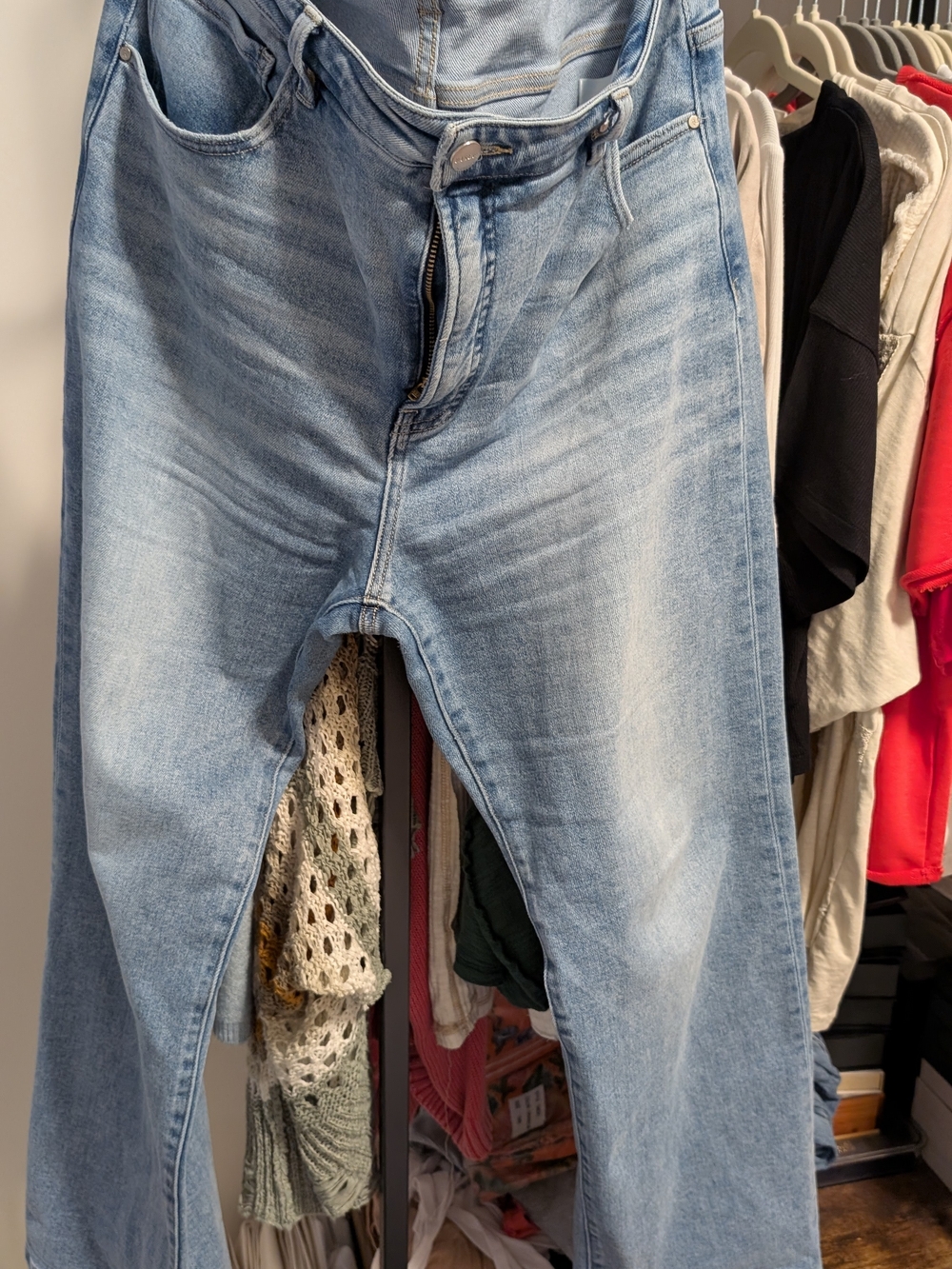 Light Blue Women's Jeans - Classic Straight Fit